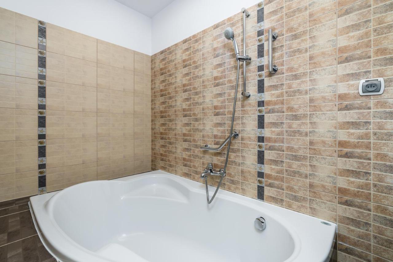 Sleepway Apartments- Szyperska Poznan Ngoại thất bức ảnh